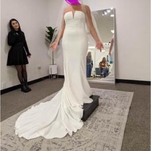 Wedding dress size 14 UNALTERED NEW